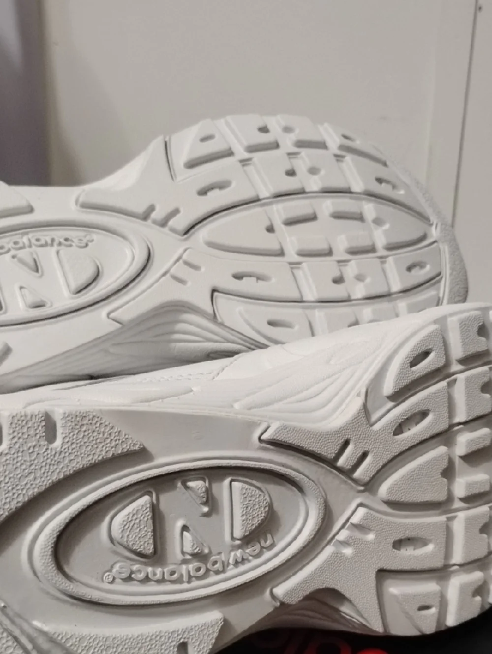 New Balance Kids White and Black Lace-Up Sneakers‎